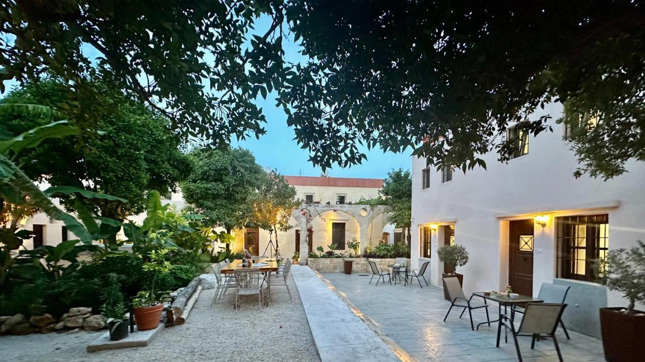 Sala Historical Luxury Suites Rhodes City Exterior foto